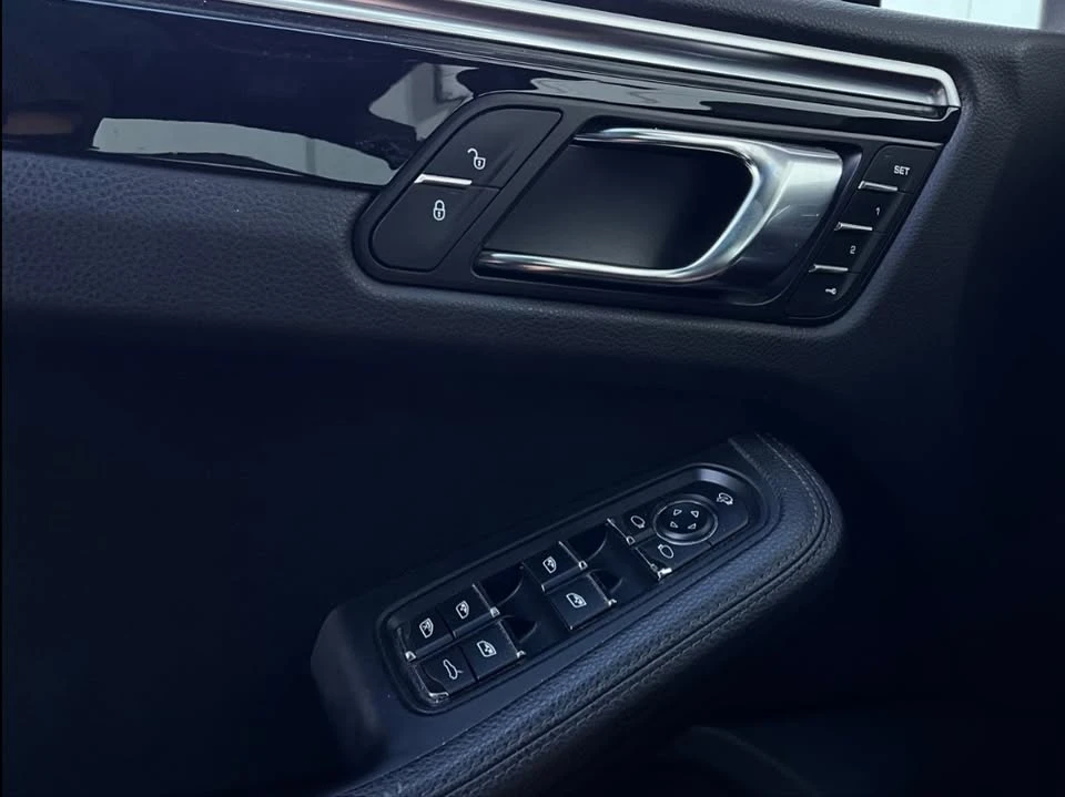 2017 Porsche Macan S - Image 15 of 20