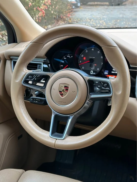 2017 Porsche Macan S - Image 8 of 15