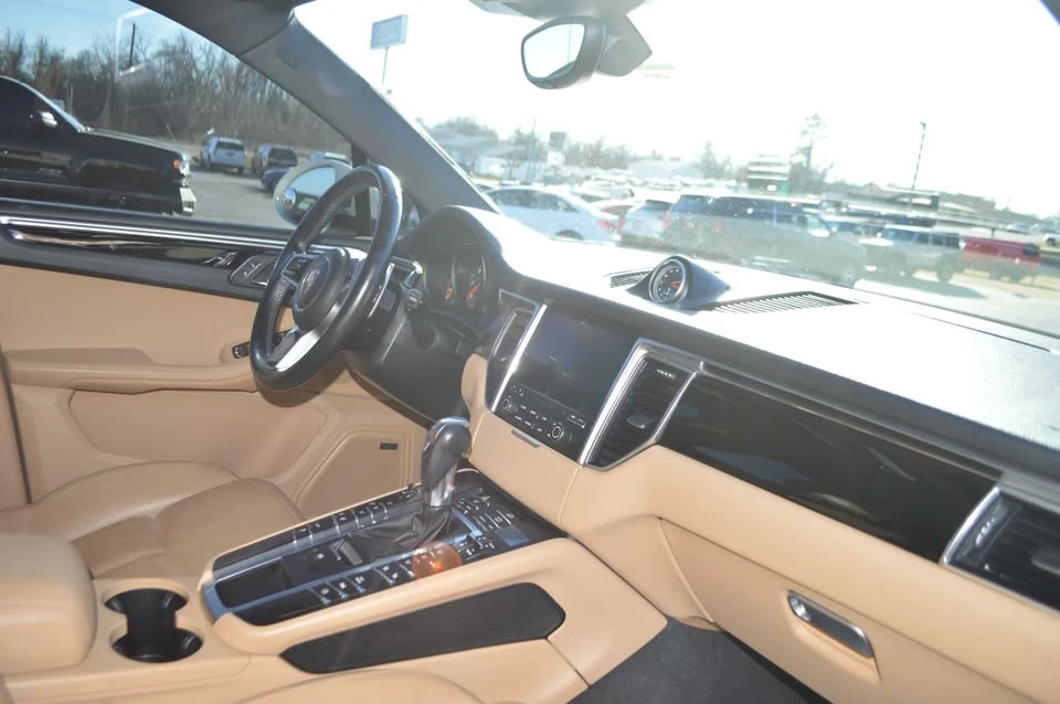 2017 Porsche Macan - Image 20 of 20