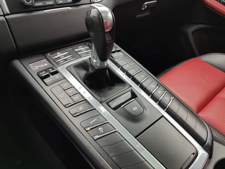 2017 Porsche Macan S - Image 14 of 15