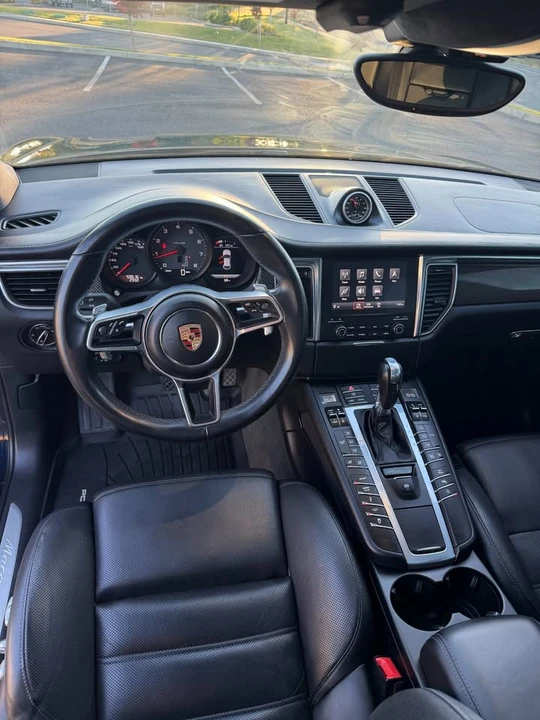 2017 Porsche Macan Turbo - Image 7 of 19