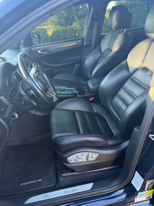 2017 Porsche Macan Turbo - Image 4 of 16