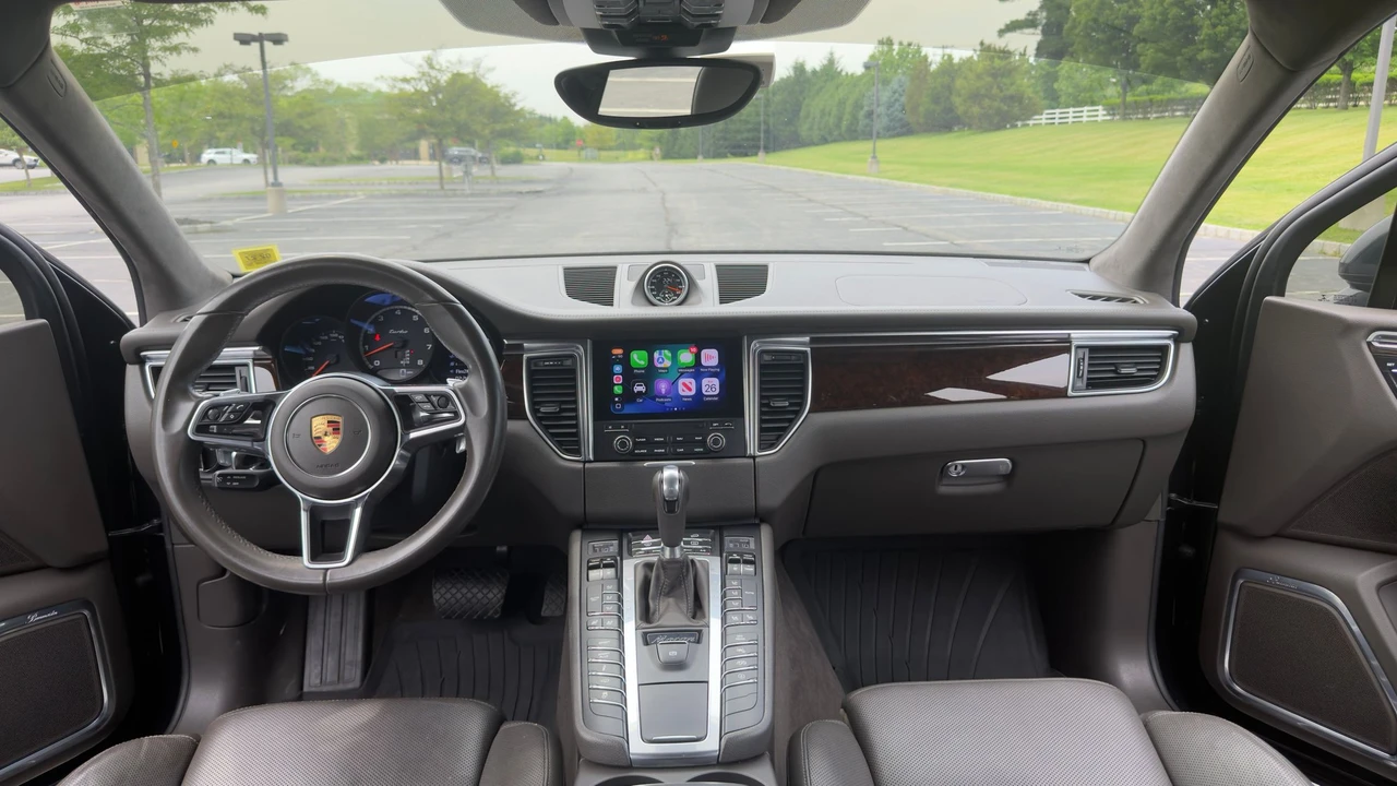 2017 Porsche Macan Turbo - Image 8 of 20