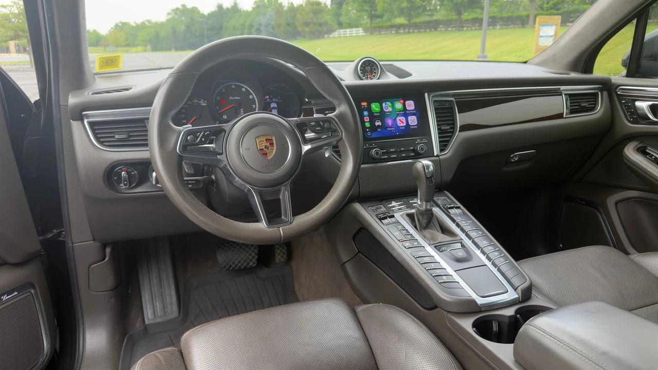 2017 Porsche Macan Turbo - Image 10 of 20