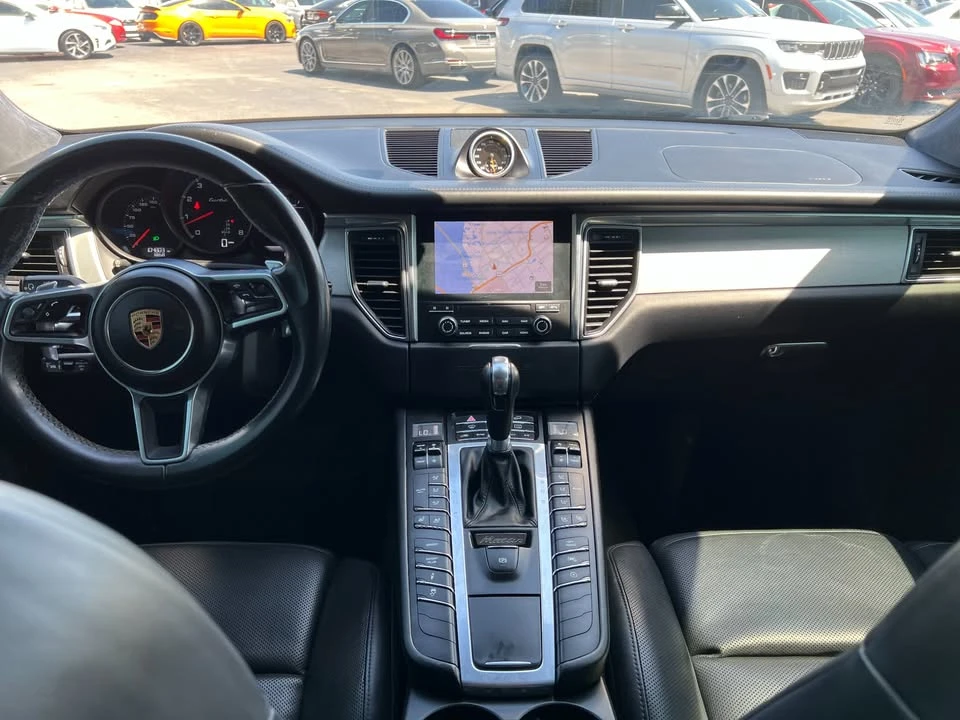 2017 Porsche Macan Turbo - Image 16 of 20