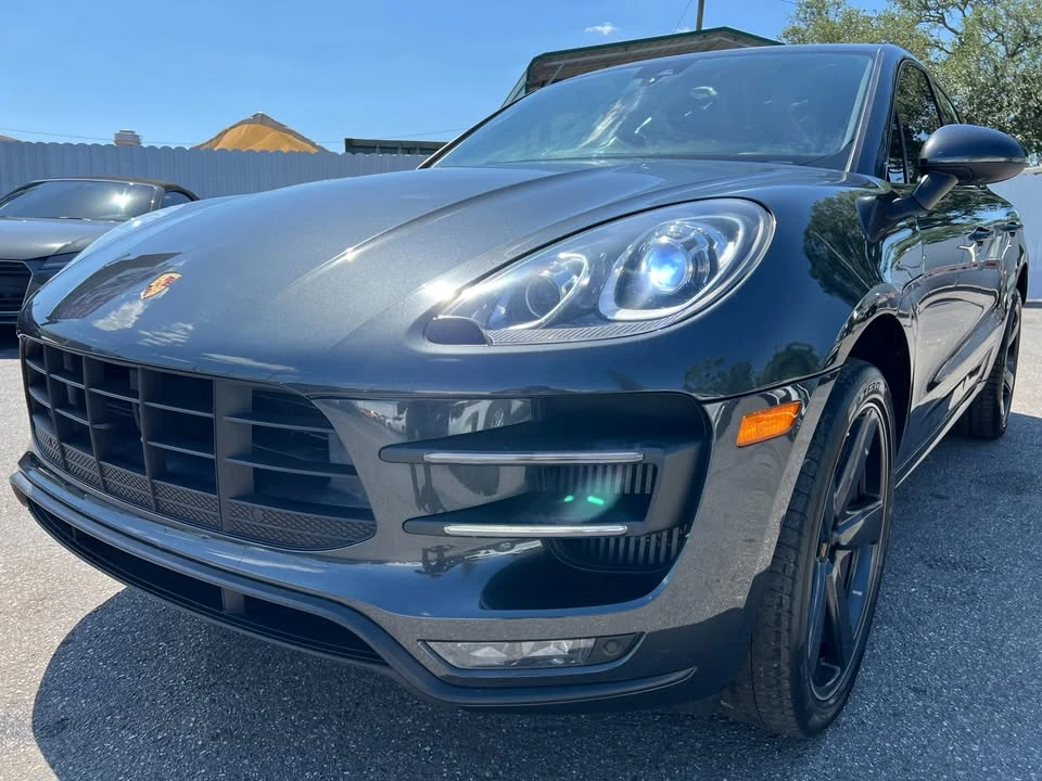 2017 Porsche Macan Turbo - Image 15 of 20
