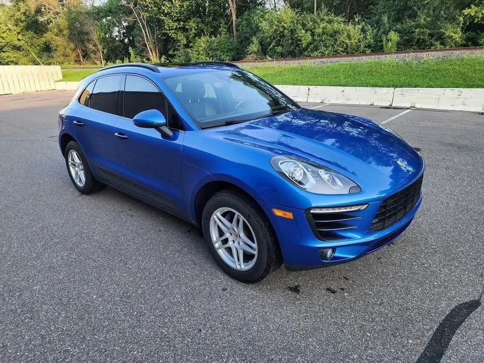 2017 Porsche Macan - Image 4 of 9