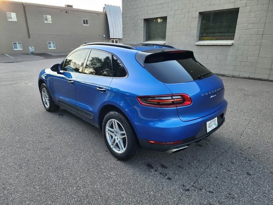 2017 Porsche Macan - Image 2 of 9