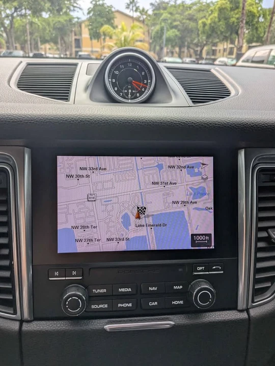 2017 Porsche Macan S - Image 11 of 20