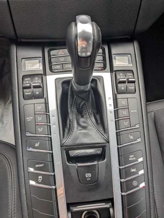 2017 Porsche Macan S - Image 10 of 20