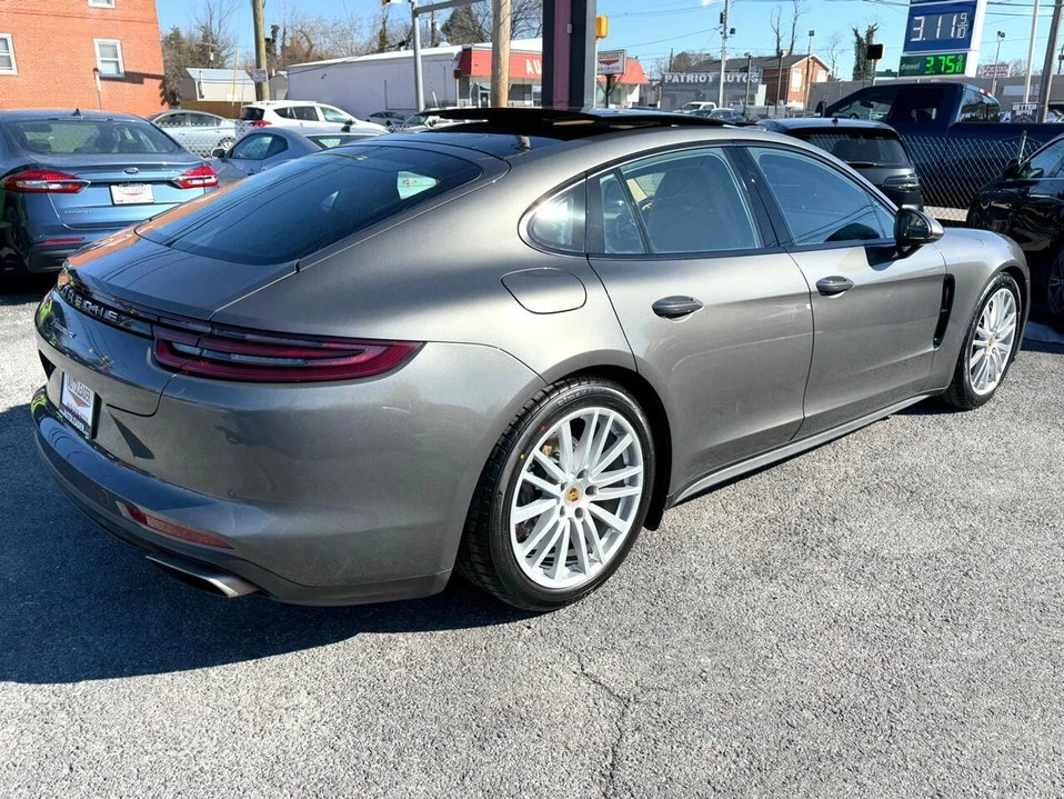 2017 Porsche 971 Panamera - Image 18 of 20