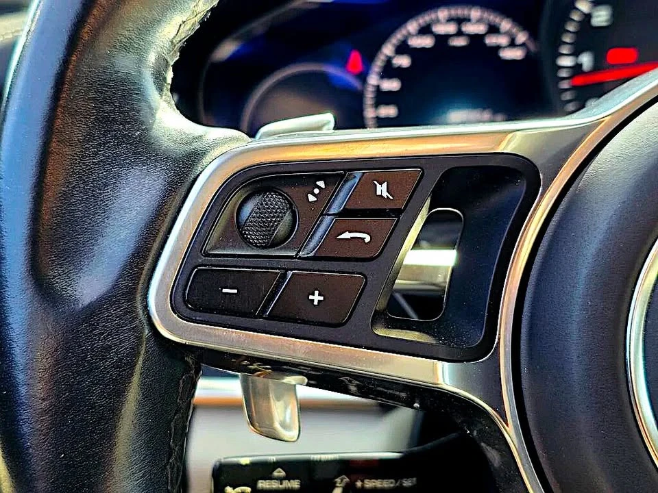 2017 Porsche 971 Panamera - Image 16 of 20