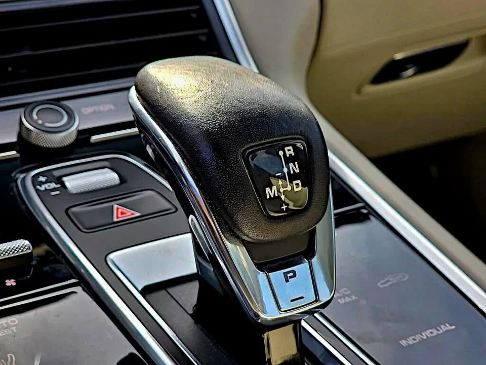 2017 Porsche 971 Panamera - Image 20 of 20