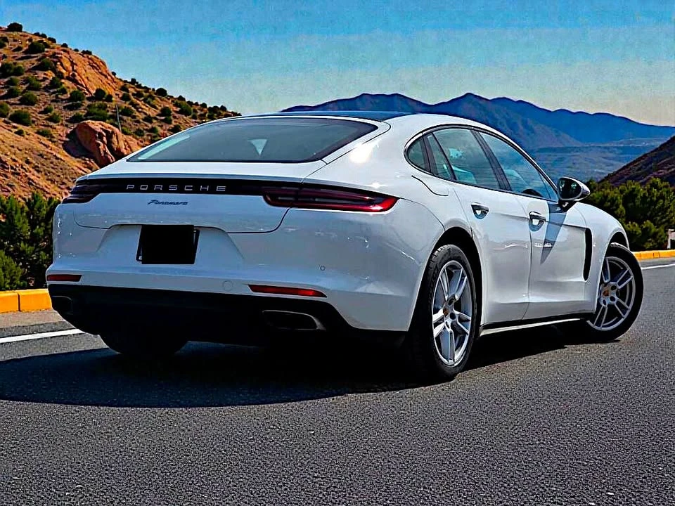2017 Porsche 971 Panamera - Image 7 of 20