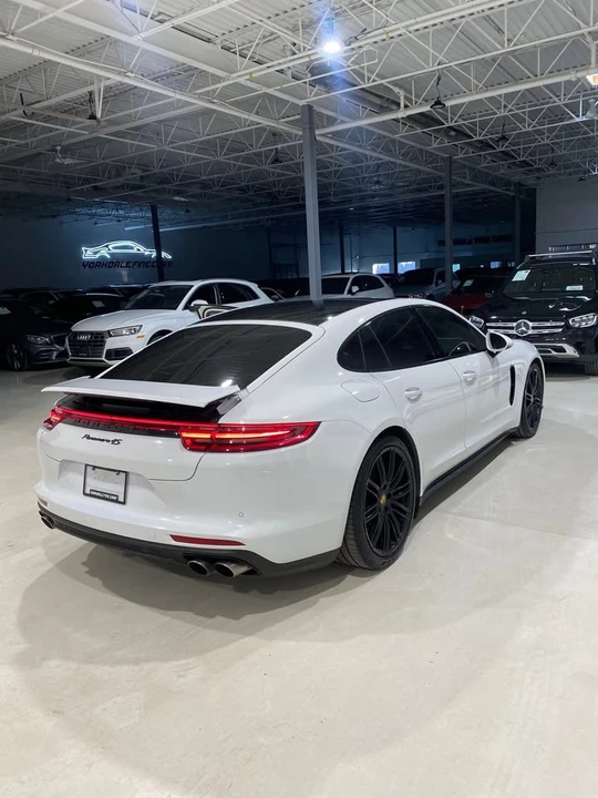 2017 Porsche 971 Panamera 4S - Image 4 of 9