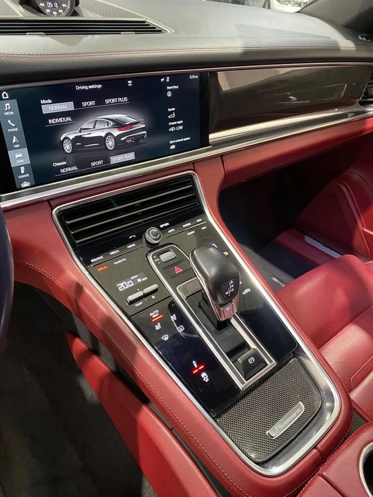 2017 Porsche 971 Panamera 4S - Image 8 of 9