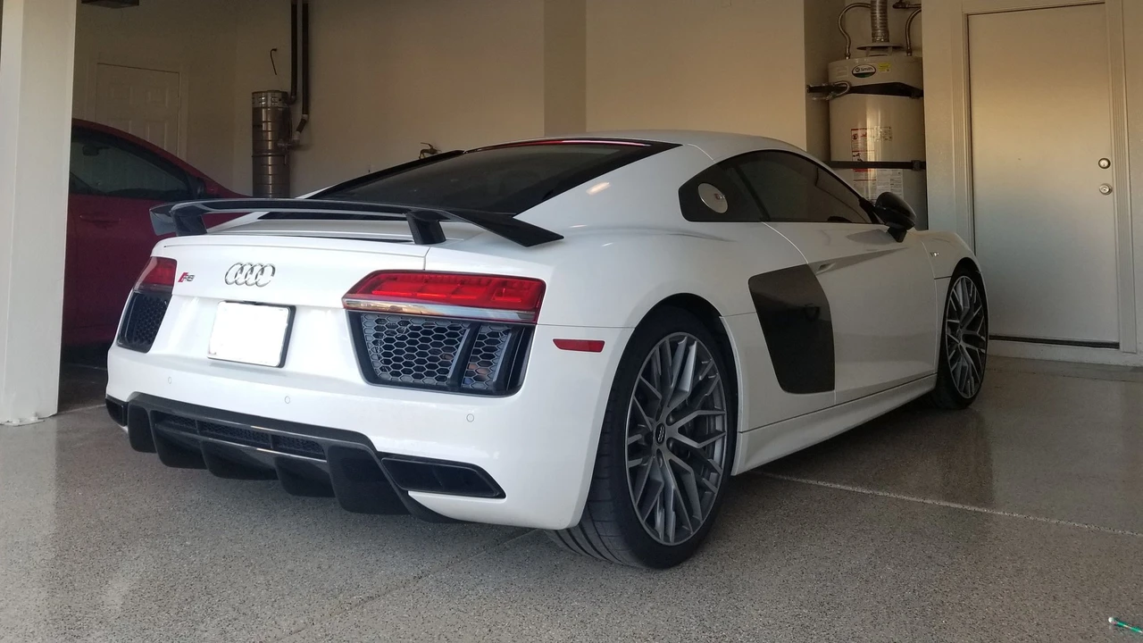 2017 Audi 4S R8 - Image 3 of 4
