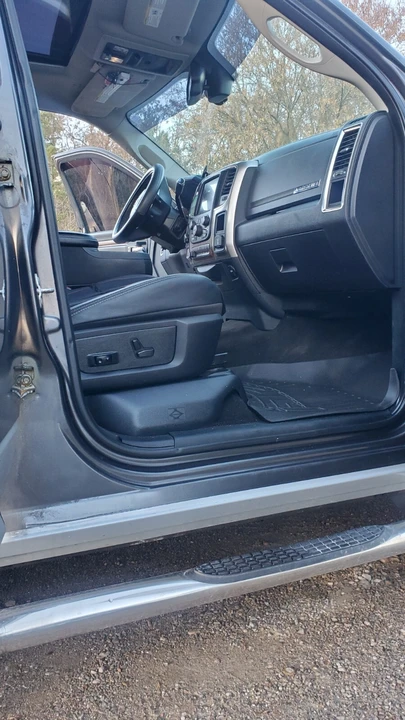2017 Ram 3500 - Image 10 of 13