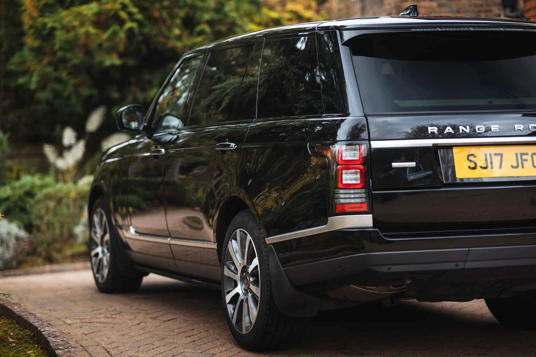 2017 Land Rover Range Rover L405 - Image 10 of 31