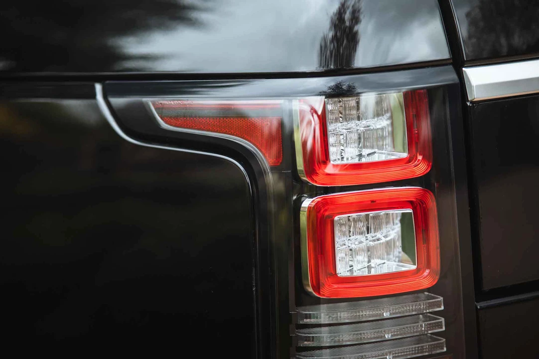 2017 Land Rover Range Rover L405 - Image 18 of 31