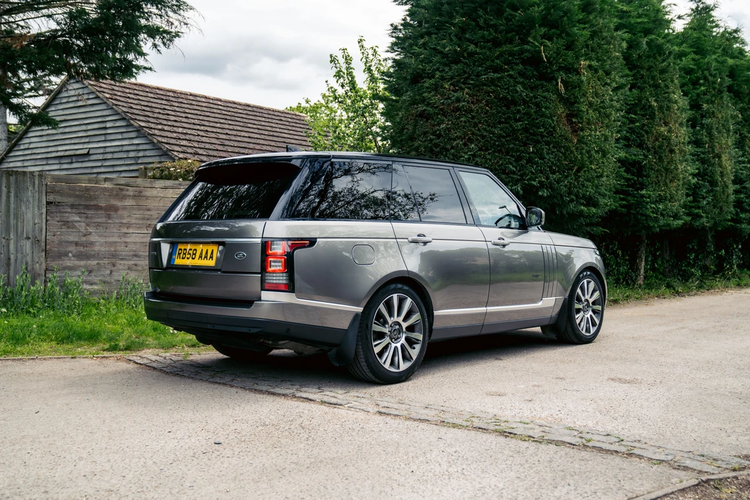 2017 Land Rover Range Rover L405 - Image 13 of 31