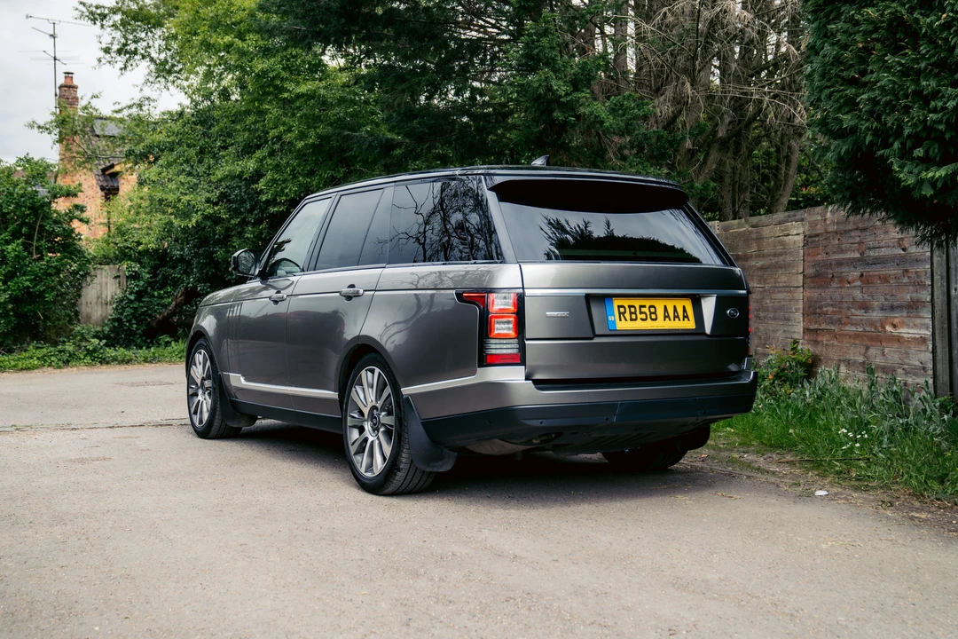 2017 Land Rover Range Rover L405 - Image 8 of 31