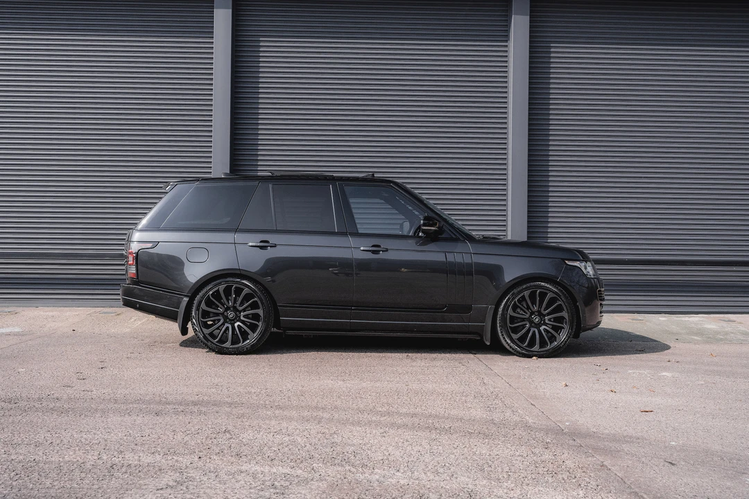 2017 Land Rover Range Rover L405 - Image 9 of 31