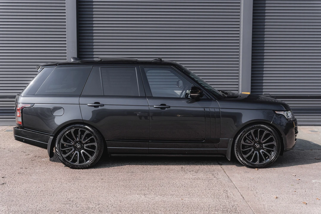 2017 Land Rover Range Rover L405 - Image 18 of 31
