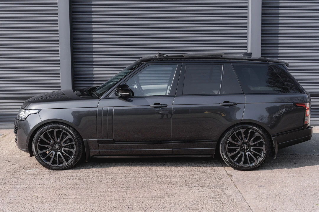 2017 Land Rover Range Rover L405 - Image 13 of 31