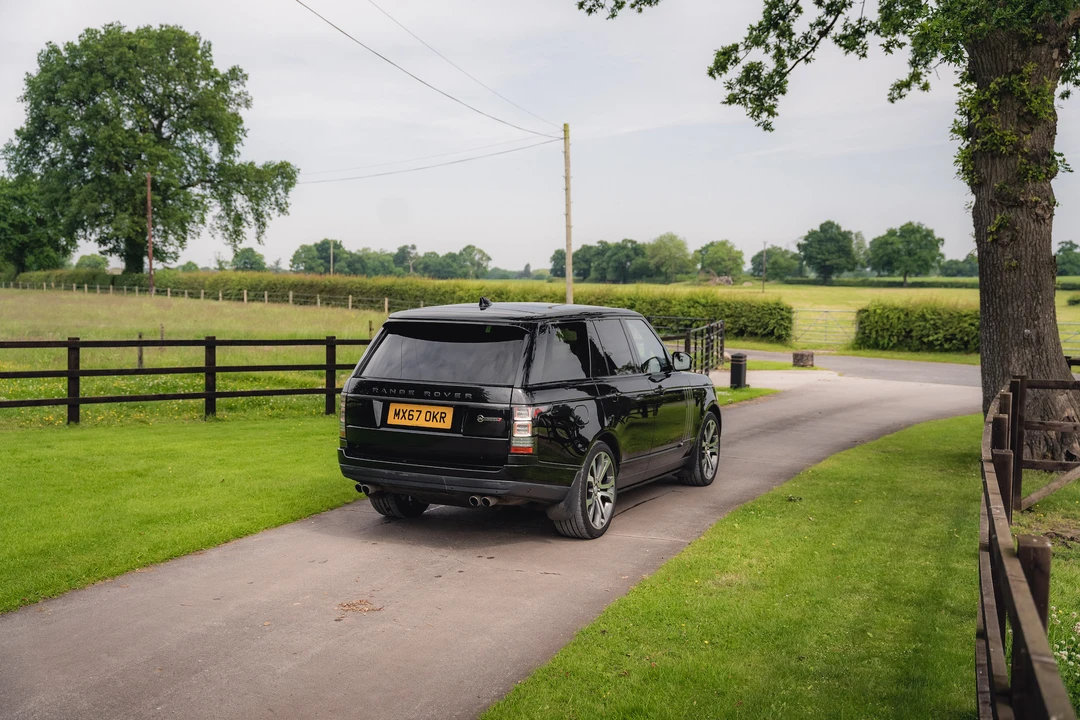 2017 Land Rover Range Rover L405 - Image 13 of 31