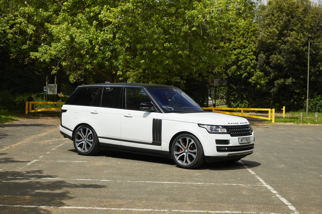2017 Land Rover Range Rover L405 - Image 10 of 31