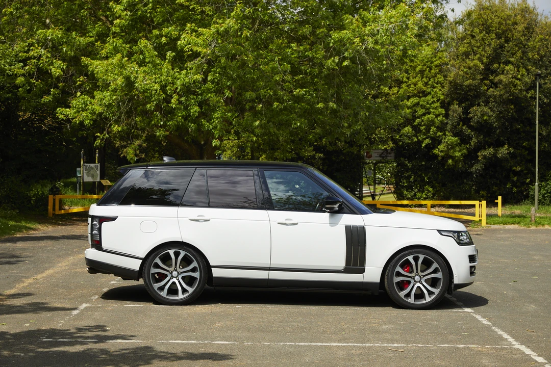 2017 Land Rover Range Rover L405 - Image 9 of 31