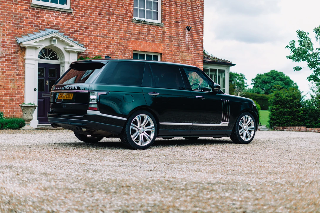 2017 Land Rover Range Rover L405 - Image 9 of 31