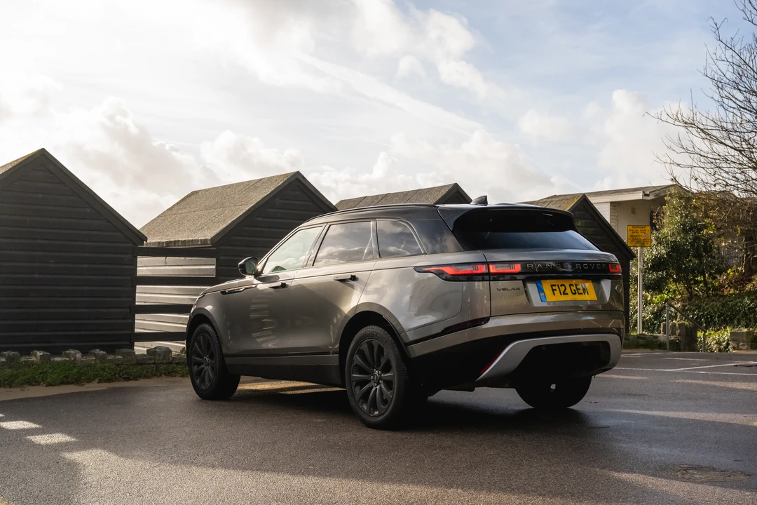 2017 Land Rover Range Rover Velar - Image 11 of 31