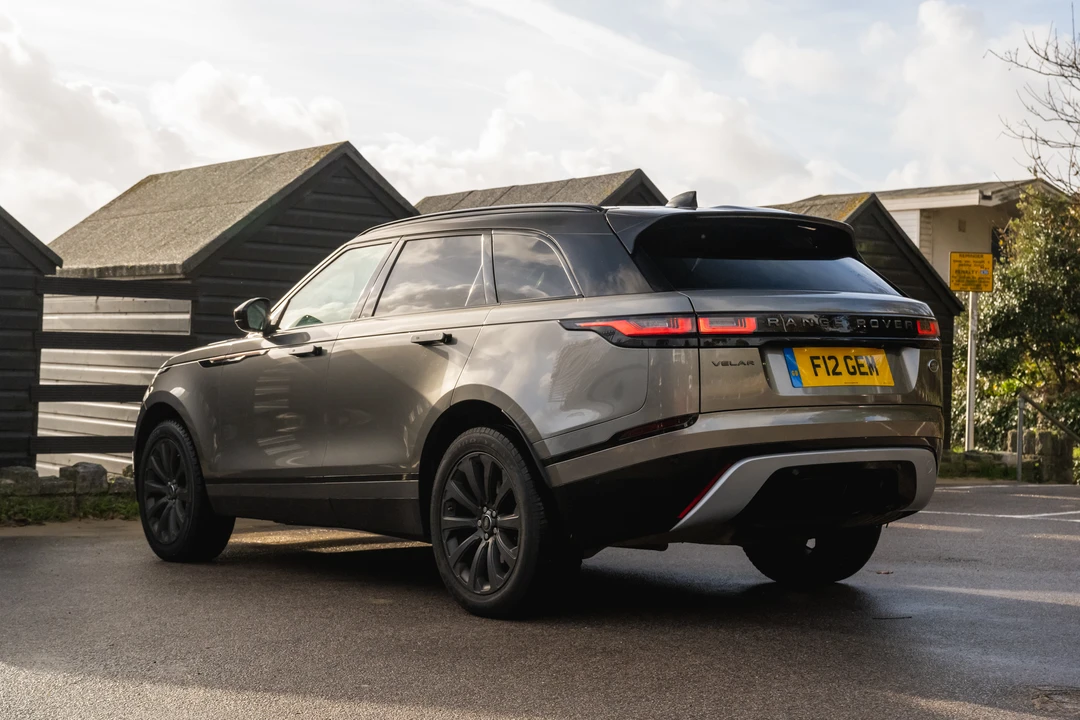 2017 Land Rover Range Rover Velar - Image 8 of 31
