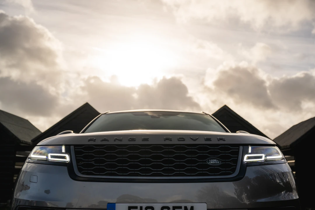 2017 Land Rover Range Rover Velar - Image 18 of 31