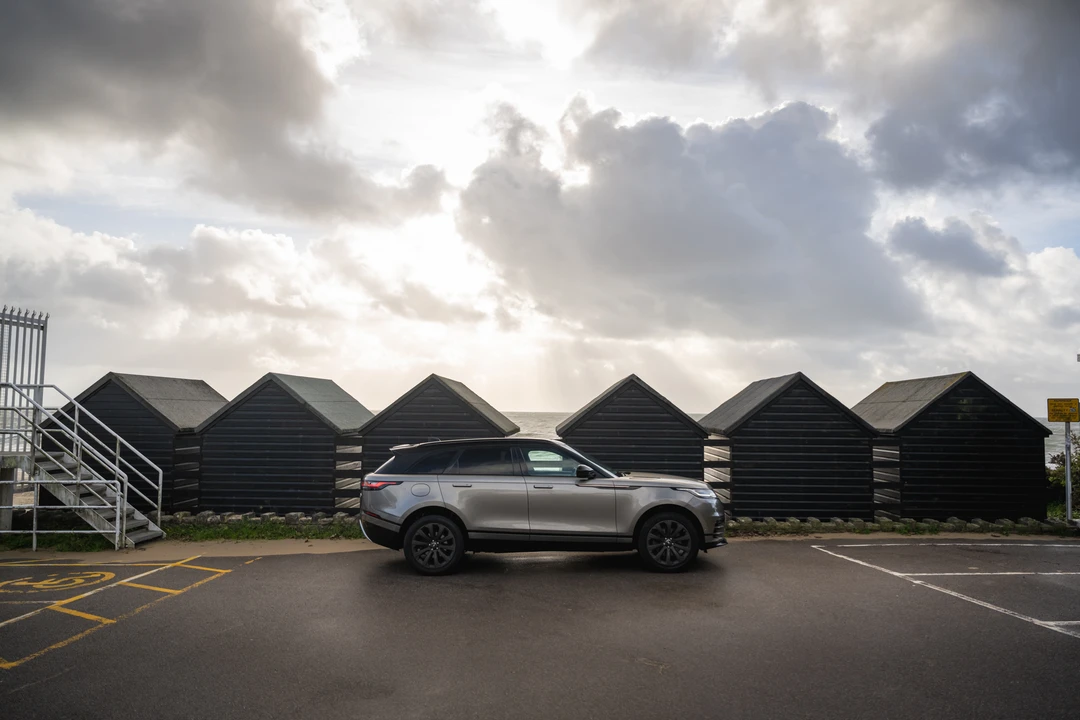 2017 Land Rover Range Rover Velar - Image 14 of 31