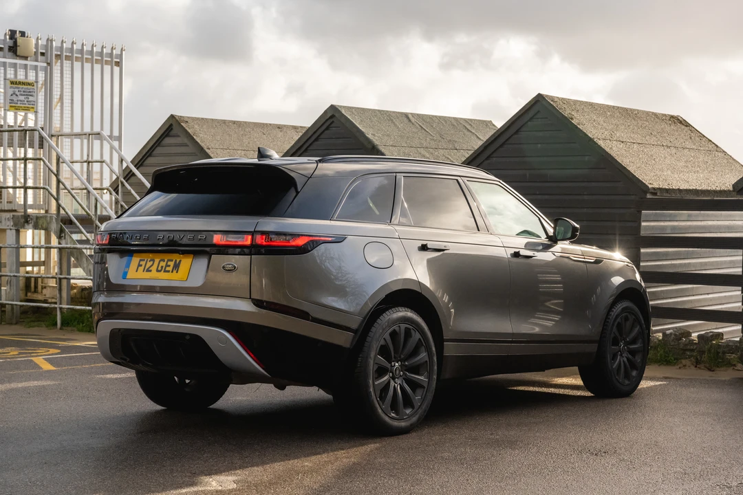 2017 Land Rover Range Rover Velar - Image 13 of 31