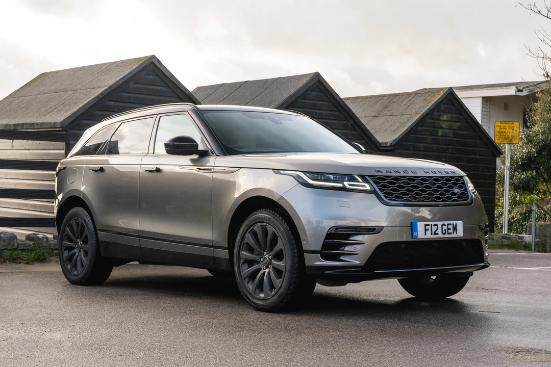 2017 Land Rover Range Rover Velar - Image 2 of 31