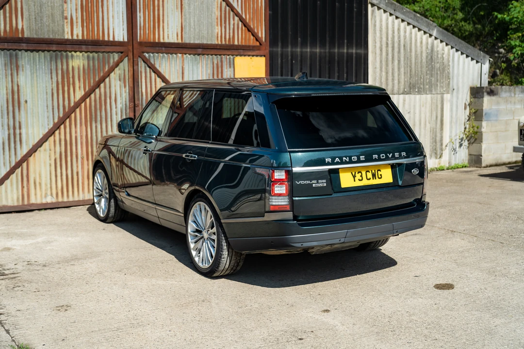 2017 Land Rover Range Rover L405 - Image 13 of 31