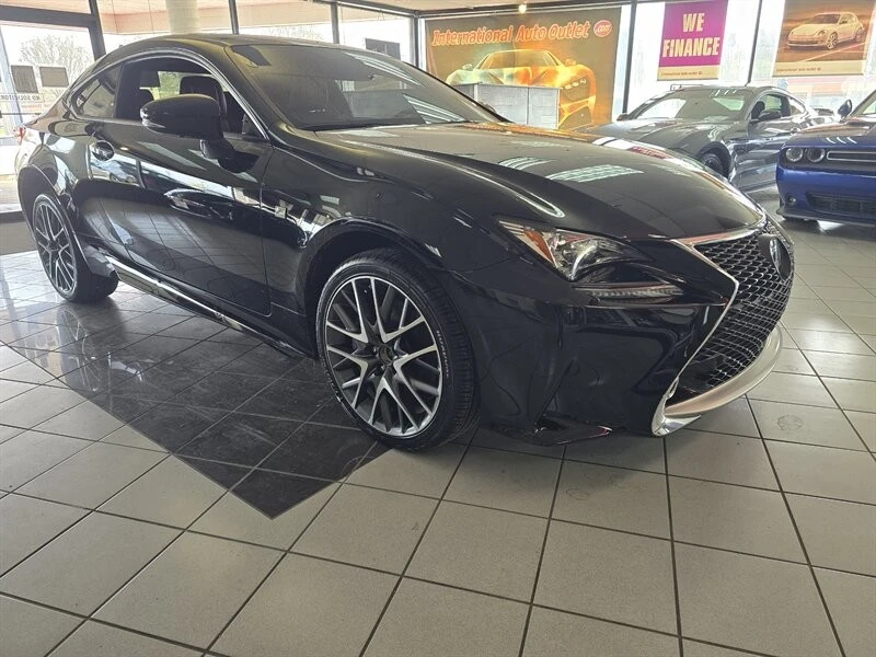 2017 Lexus RC - Image 3 of 4