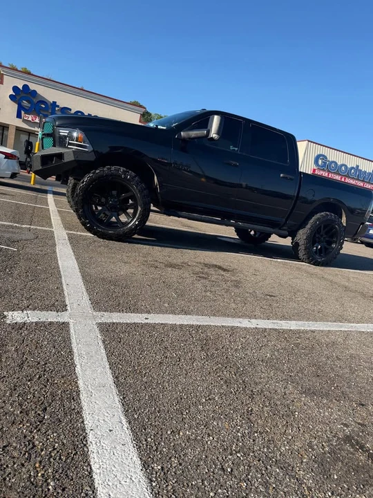 2017 Ram 1500 1st Gen - Image 5 of 6