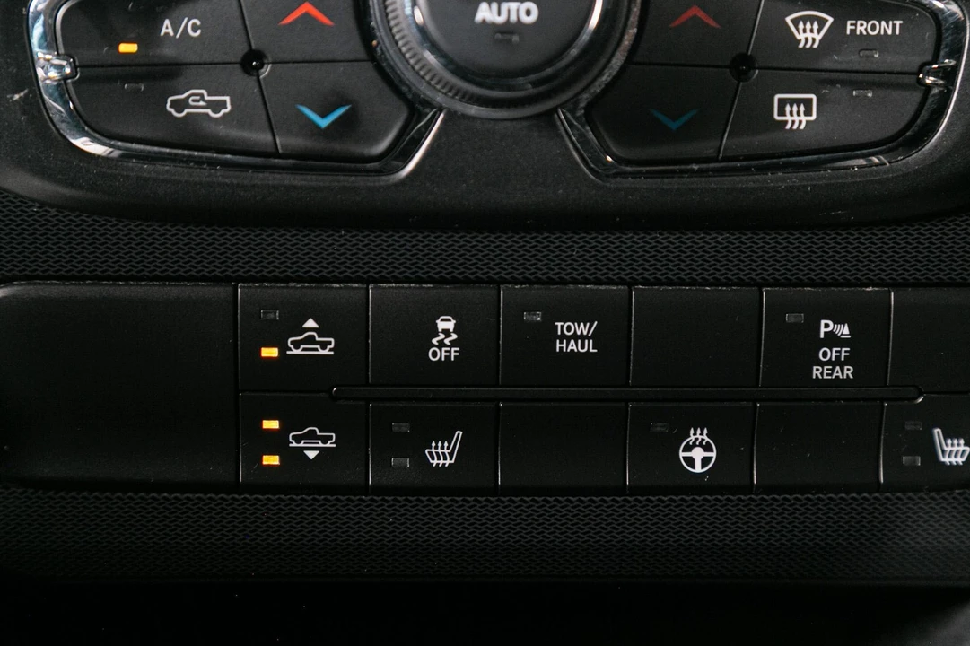 2017 Ram 1500 1st Gen - Image 15 of 31