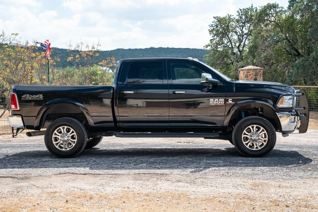 2017 Ram Heavy Duty - Image 3 of 31