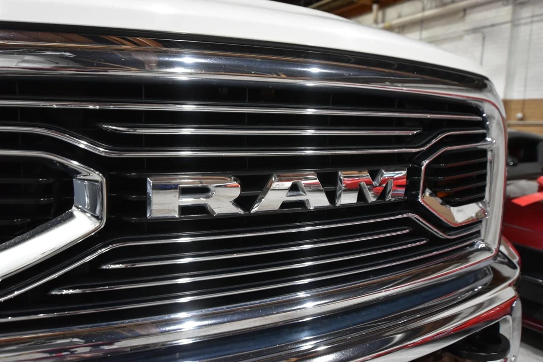 2017 Ram Heavy Duty - Image 3 of 31