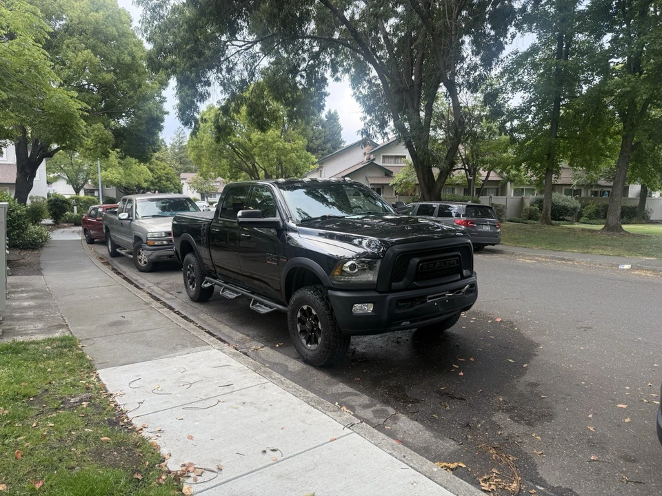 2017 Ram Heavy Duty - Image 2 of 9