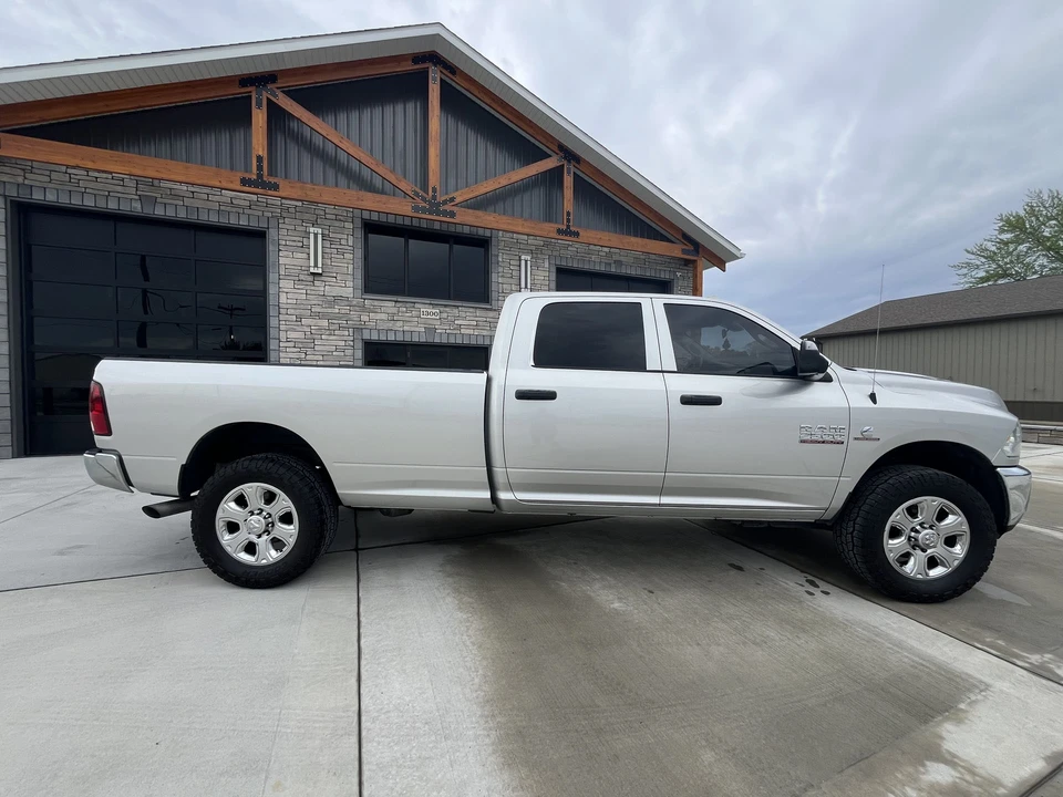 2017 Ram Heavy Duty - Image 3 of 31