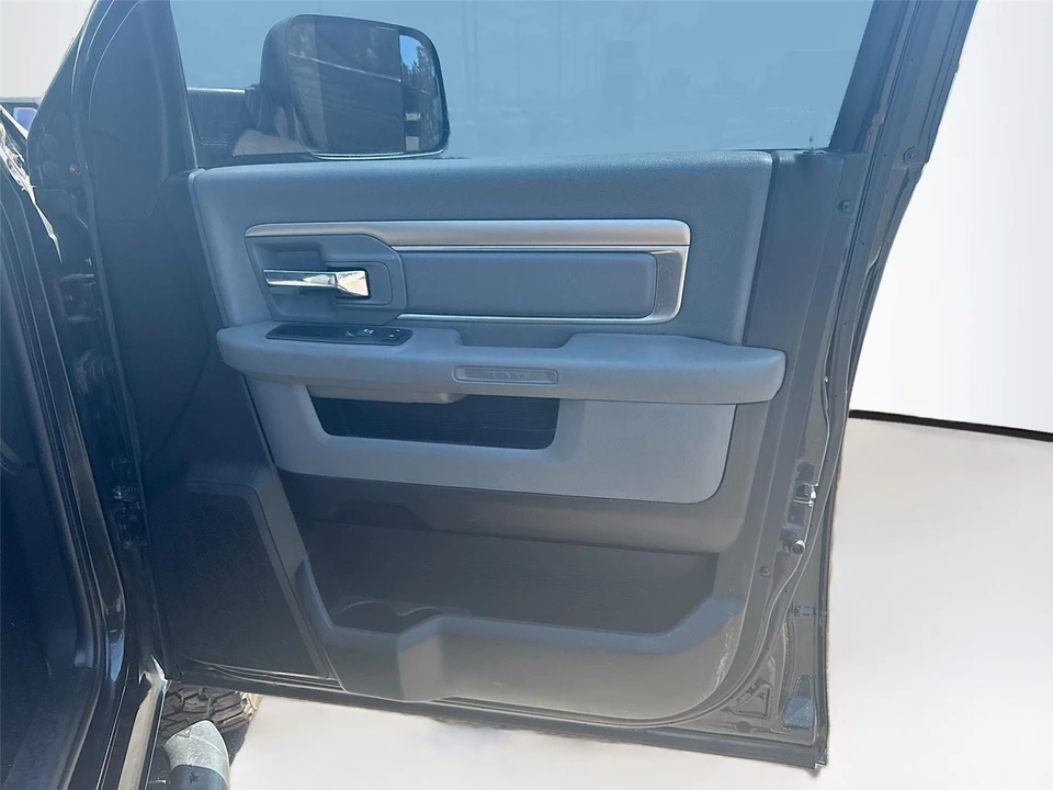 2017 Ram 2500 - Image 13 of 15