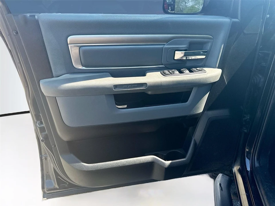 2017 Ram 2500 - Image 10 of 15