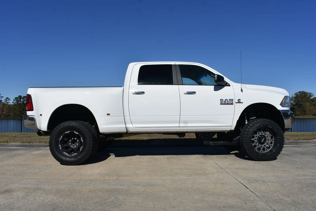 2017 Ram Heavy Duty - Image 3 of 24